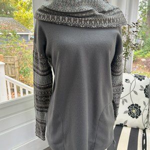 Anthropologie Saturday Sunday Fleece Snow Pattern Grey Cowl Top